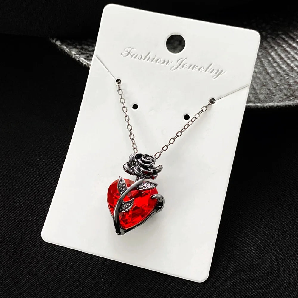 Collier Cœur Anatomique Rouge Gothique – Pendentif Argenté Y2K pour Femme